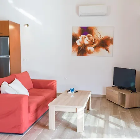 Villa Estrella Lárdosz