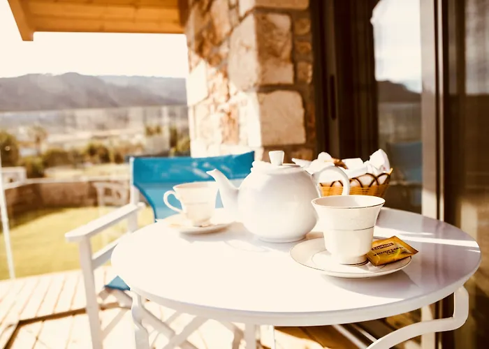 埃斯特雷亚别墅 * 拉多斯